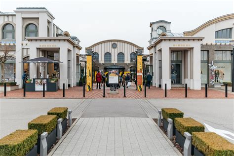 kommt burberry ingolstadt village|ingolstadt village geschäfte.